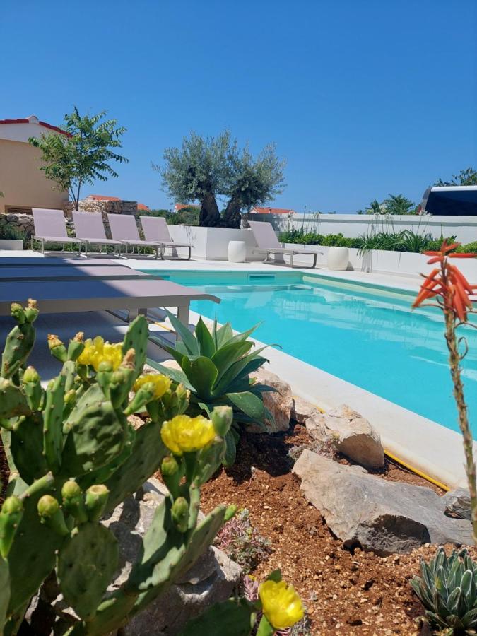 Villa Cala, Hotel Rooms&Apartments 诺瓦利娅 外观 照片