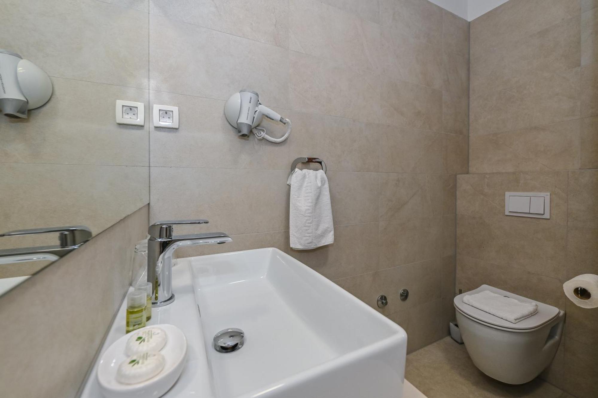 Villa Cala, Hotel Rooms&Apartments 诺瓦利娅 外观 照片